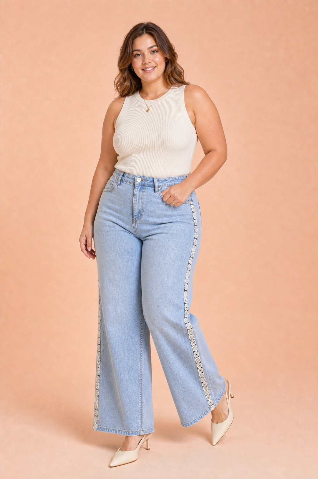 Hellblauer Jeans mit weitem Bein und Häkelverzierung