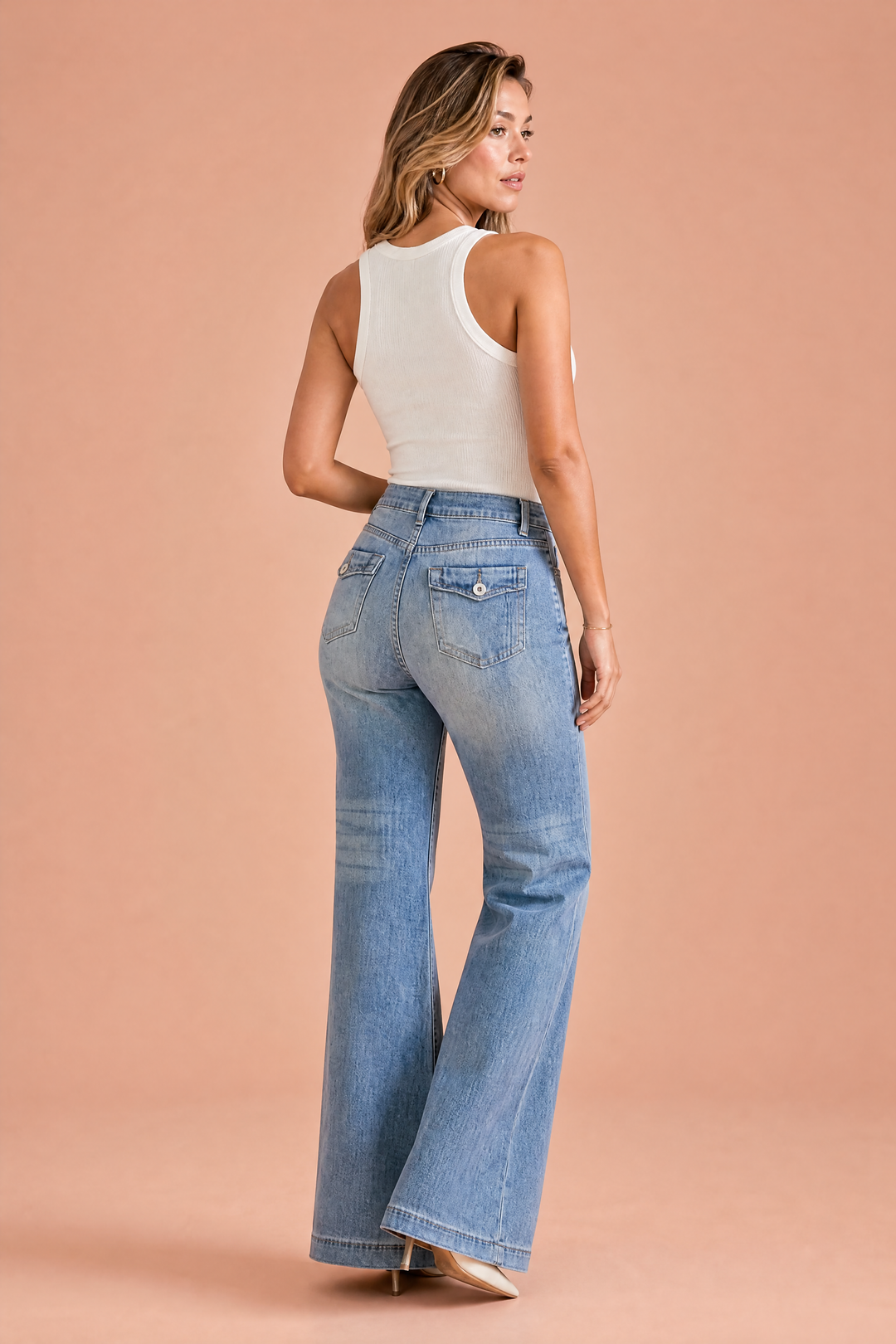 Hoch taillierte ausgestellte Jeans in Blau