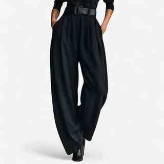 Doris™ Jumpsuit mit hohem Ausschnitt