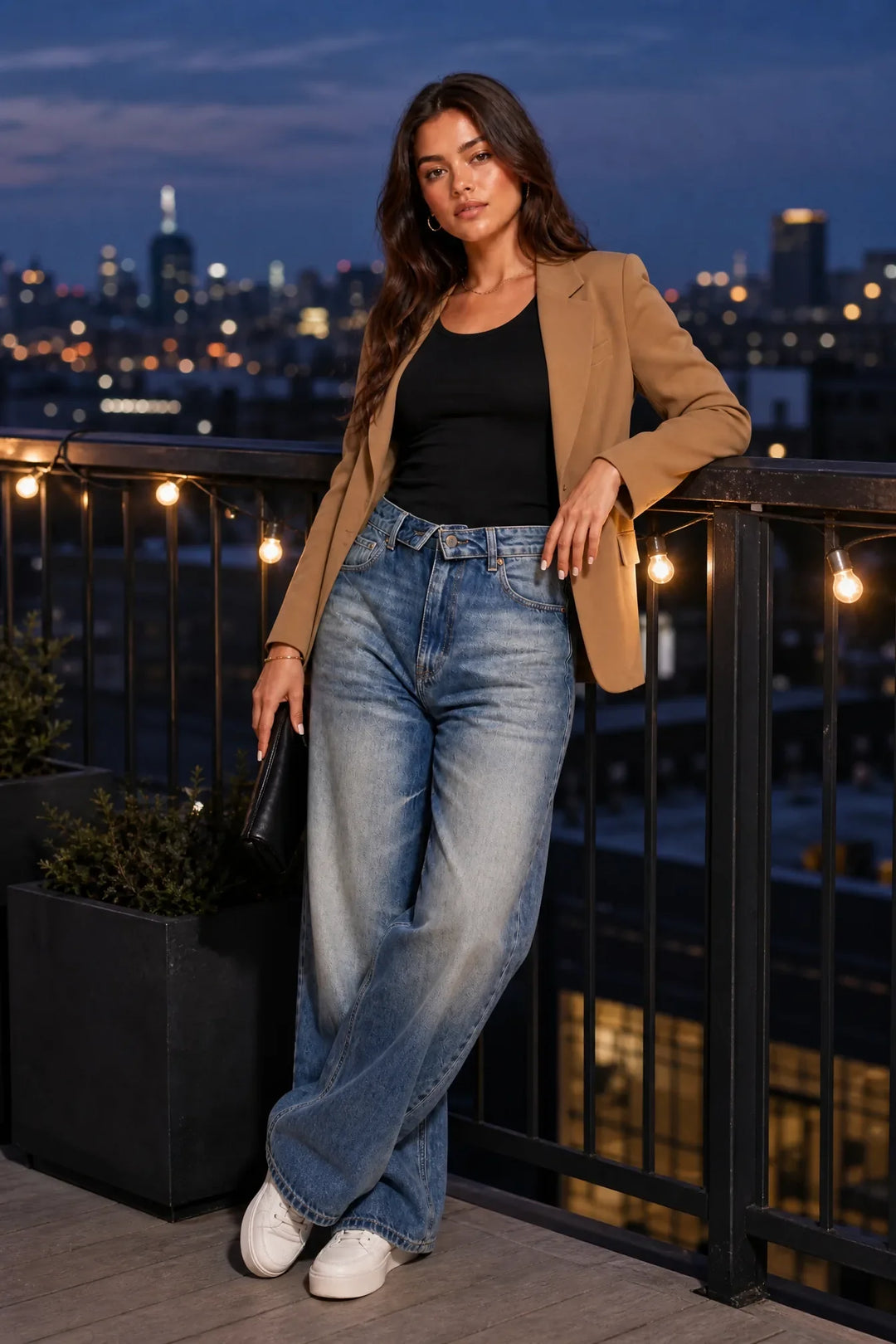 Blauer, weiter Jeans mit umklappbarem Bund