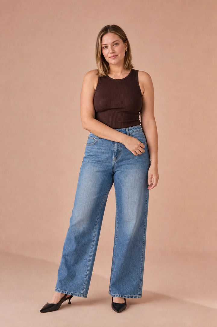 Blauer Jeans mit weitem Schnitt und mittelhoher Taille