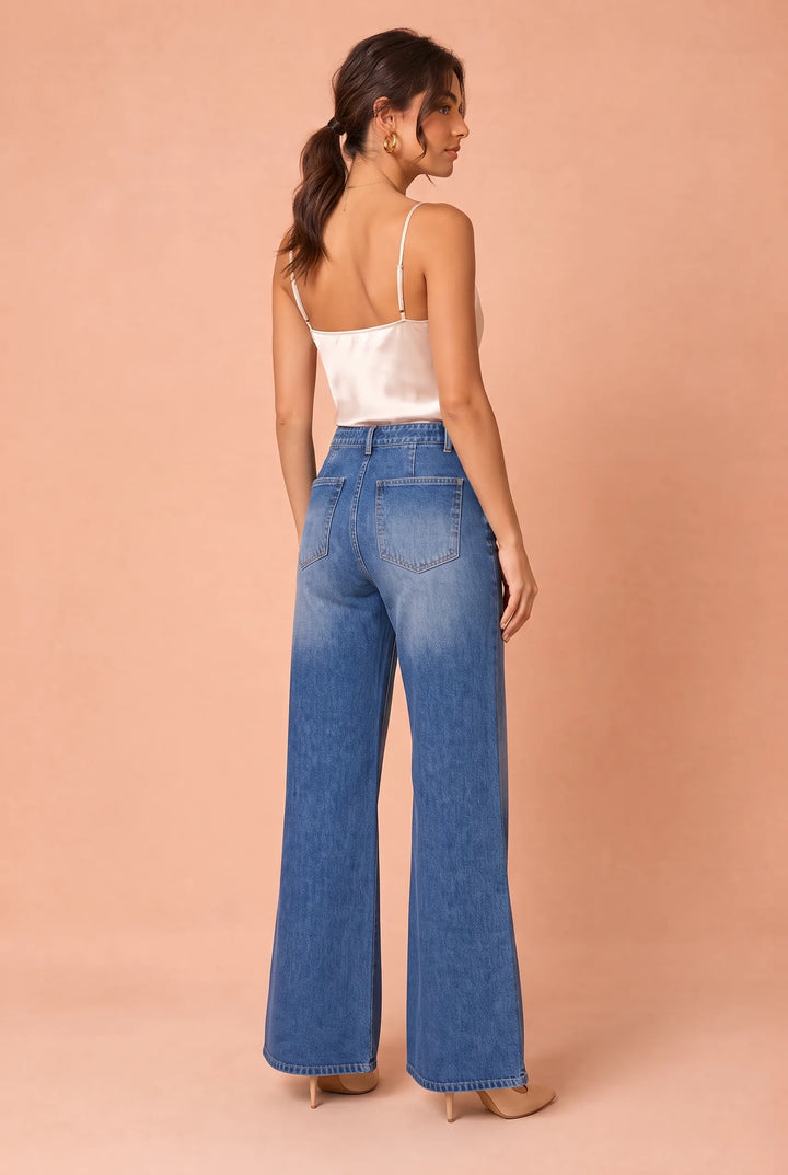 Blauer Flare-Jeans mit mittlerer Taille