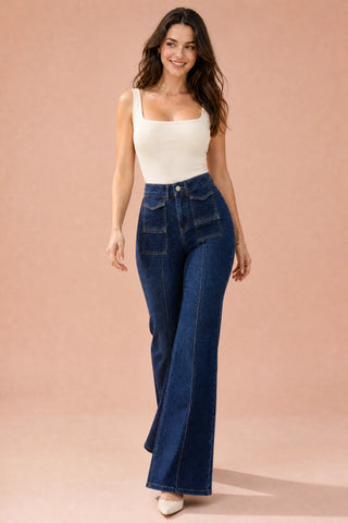 Dunkelblauer High-Waist Schlagjeans