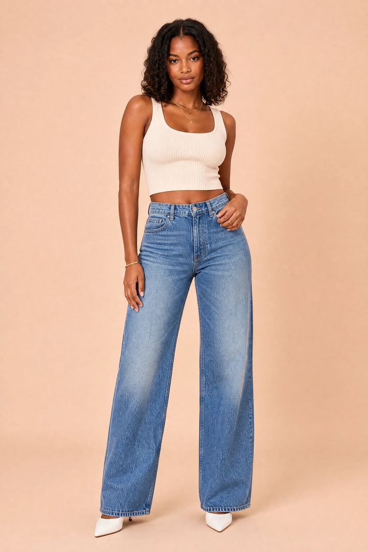 Hochtaillierte Jeans mit weitem Bein