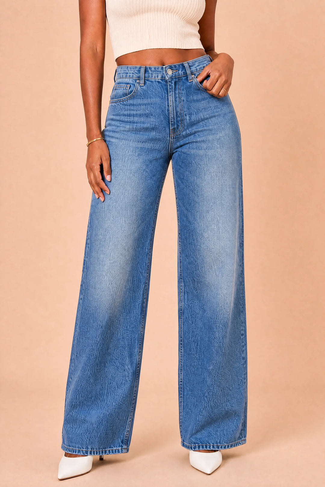 Hochtaillierte Jeans mit weitem Bein