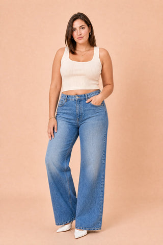 Hochtaillierte Jeans mit weitem Bein
