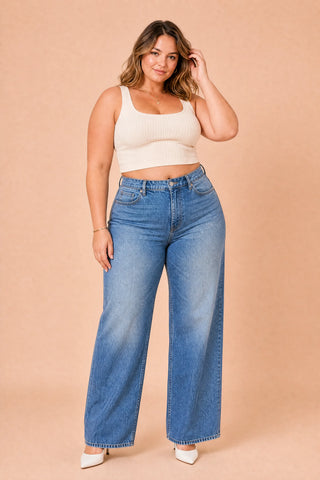 Hochtaillierte Jeans mit weitem Bein