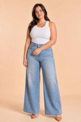 Helle Jeans mit hoher Taille und weitem Bein