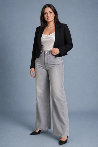Hochtaillierte Jeans mit weitem Bein
